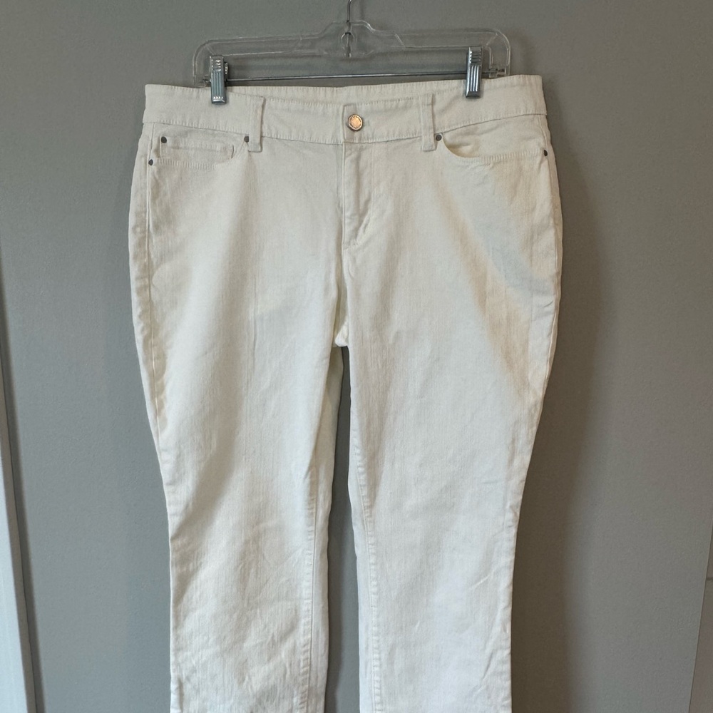 Ann Taylor Performance Stretch Jeans Modern Fit  In White-Size 12